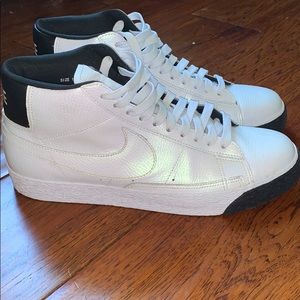 Nike Blazer High Metallic White